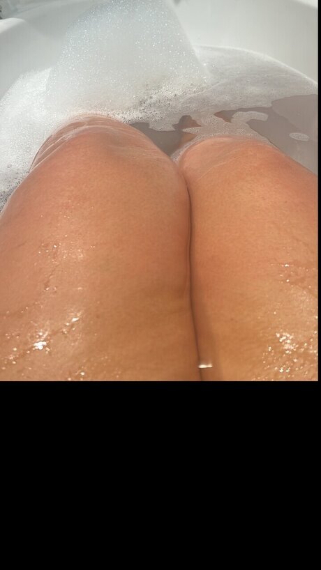 Naakte gelekte OnlyFans-foto van Taytay2797