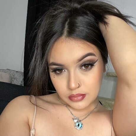 Naakte gelekte OnlyFans-foto van U20390375