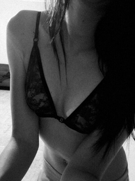 Naakte gelekte OnlyFans-foto van Daisy