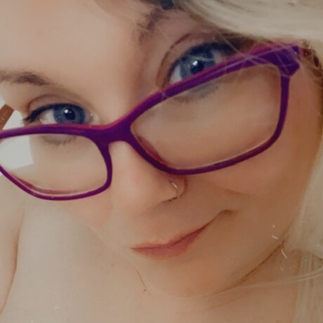 Naakte gelekte OnlyFans-foto van U68407036