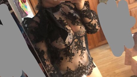 Naakte gelekte OnlyFans-foto van Sugartits