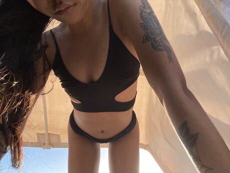 Naakte gelekte OnlyFans-foto van Thxda