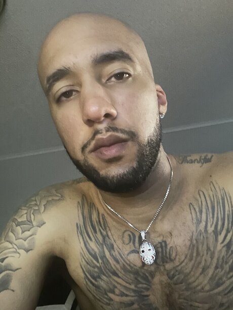Naakte gelekte OnlyFans-foto van Bigmontana9
