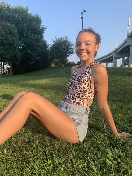Naakte gelekte OnlyFans-foto van Madison