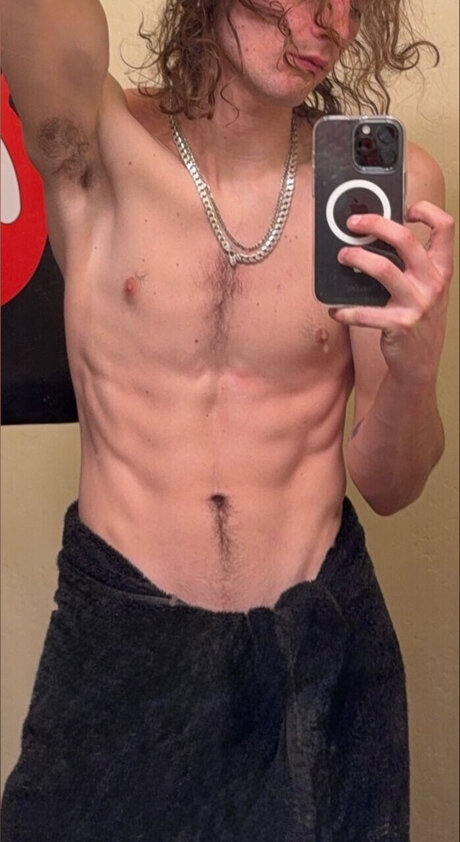 Naakte gelekte OnlyFans-foto van U175267180