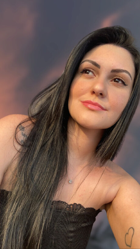 Naakte gelekte OnlyFans-foto van Kamylla