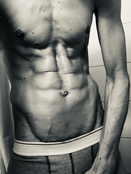 Naakte gelekte OnlyFans-foto van Juicytiger