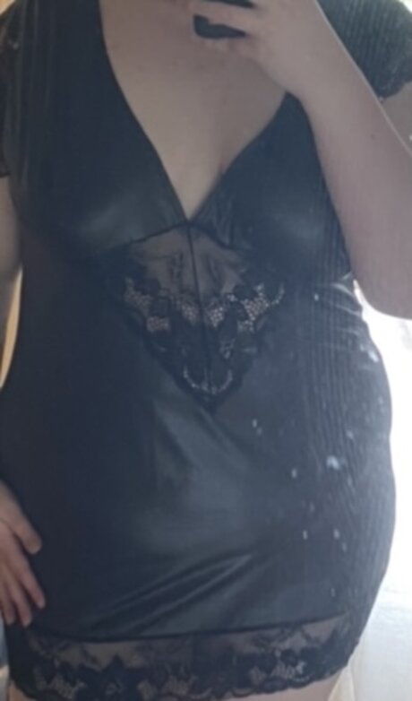 Naakte gelekte OnlyFans-foto van Bwg98