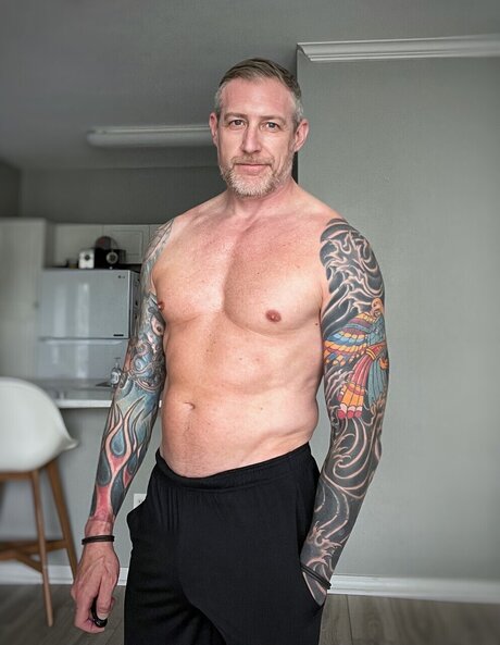 Naakte gelekte OnlyFans-foto van Ric Cameron