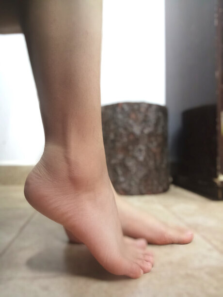 Naakte gelekte OnlyFans-foto van Neferet 
