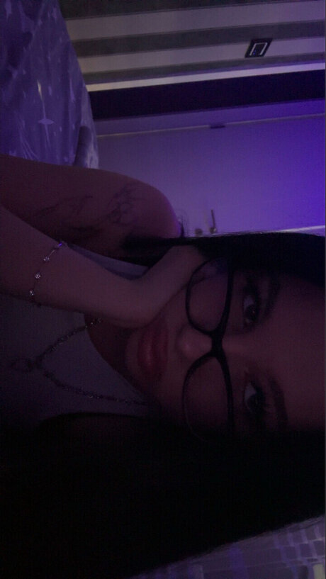 Naakte gelekte OnlyFans-foto van Nina