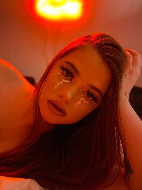 Naakte gelekte OnlyFans-foto van Cait