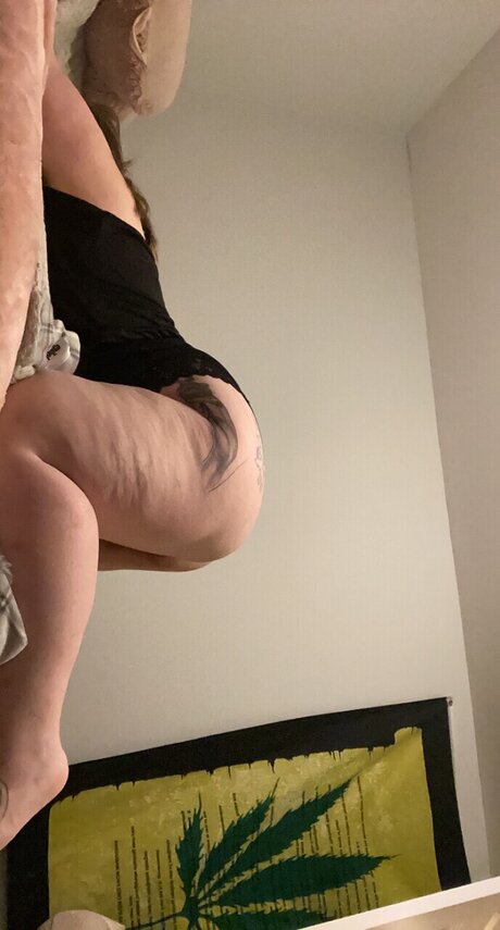 Naakte gelekte OnlyFans-foto van Kkkz