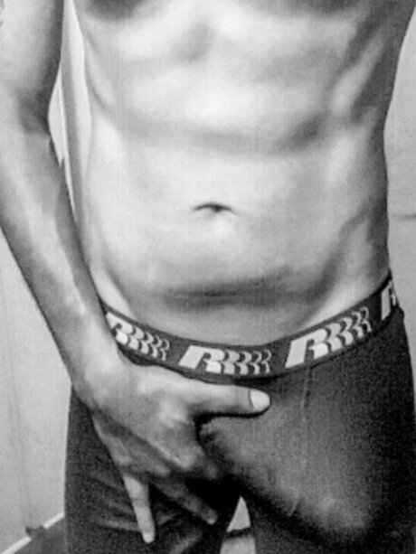 Naakte gelekte OnlyFans-foto van Hendrix