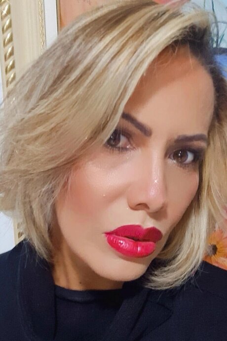 Naakte gelekte OnlyFans-foto van Alice