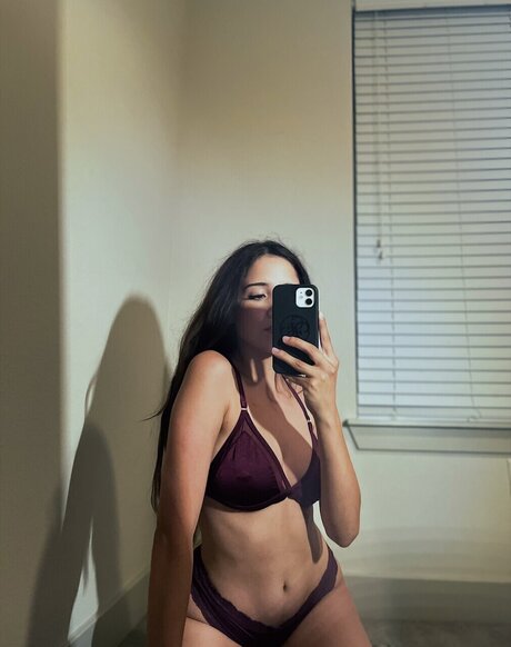 Naakte gelekte OnlyFans-foto van Jadeamplt3
