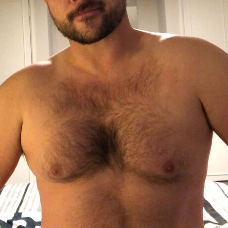 Naakte gelekte OnlyFans-foto van Tug0017