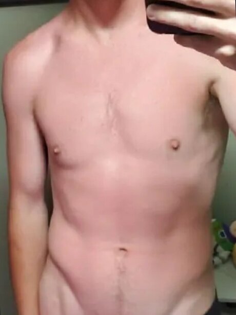 Naakte gelekte OnlyFans-foto van Thatoneguy718