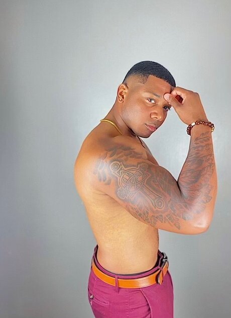 Naakte gelekte OnlyFans-foto van Superman