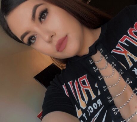 Naakte gelekte OnlyFans-foto van Jazzyxoxo