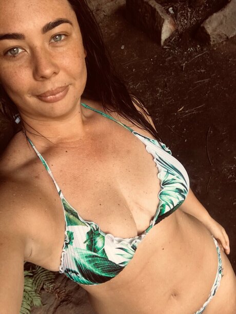 Naakte gelekte OnlyFans-foto van Sarahmartinjane