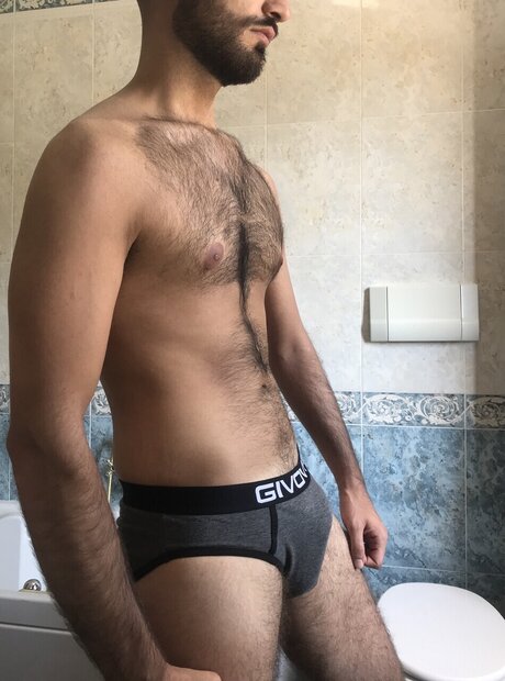 Naakte gelekte OnlyFans-foto van Diessefab