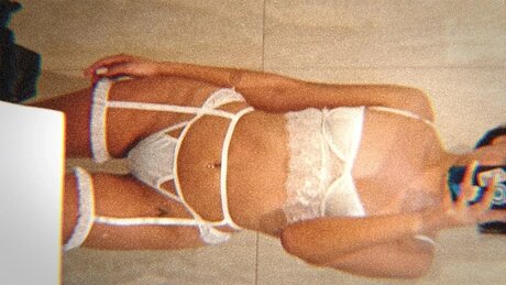 Naakte gelekte OnlyFans-foto van 