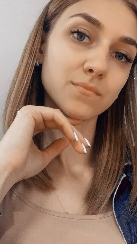 Naakte gelekte OnlyFans-foto van Viktoriia Hryban