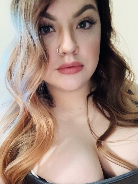 Naakte gelekte OnlyFans-foto van Anel