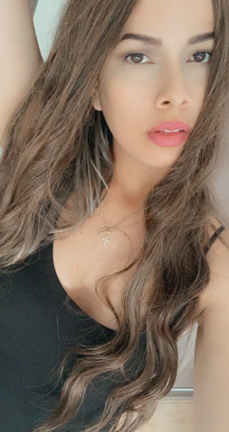 Naakte gelekte OnlyFans-foto van Paty