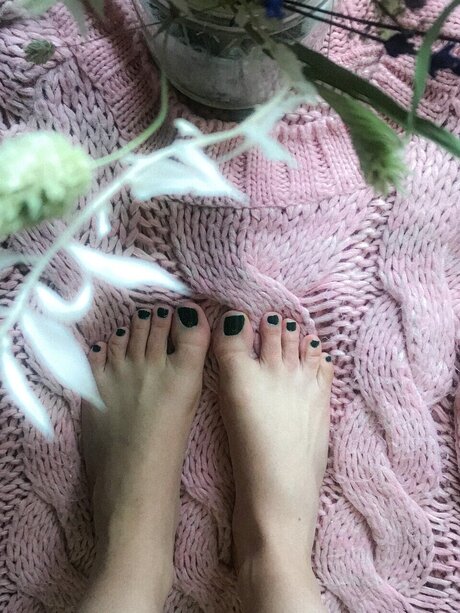 Naakte gelekte OnlyFans-foto van Diane Peditas