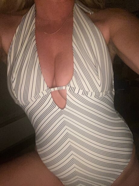 Naakte gelekte OnlyFans-foto van Helenaclara