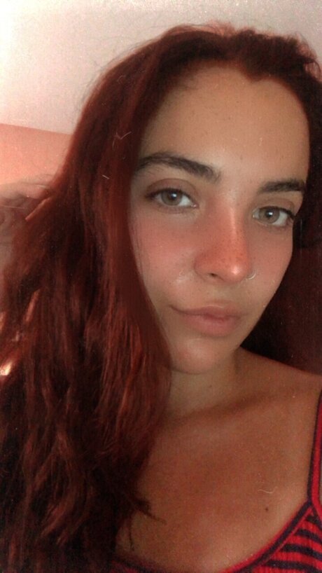 Naakte gelekte OnlyFans-foto van Mara