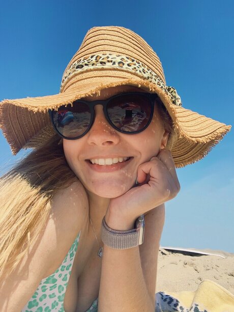 Naakte gelekte OnlyFans-foto van Katie
