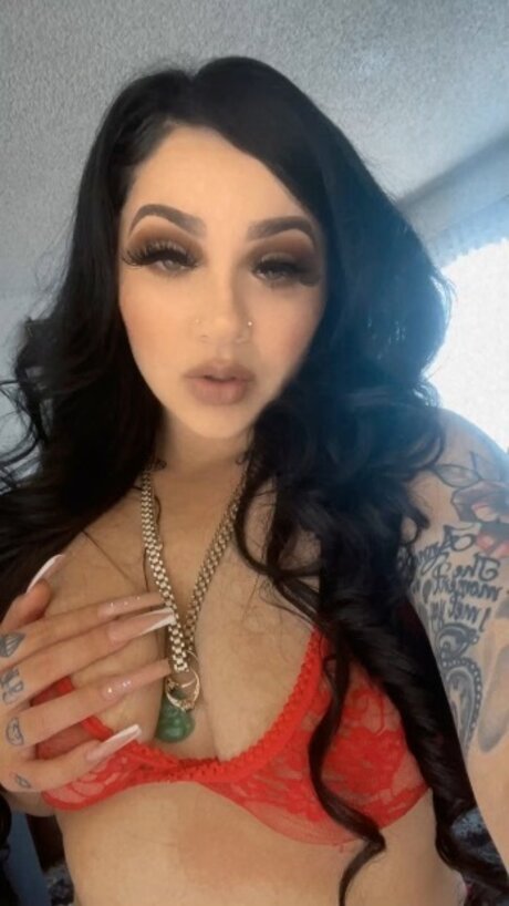 Naakte gelekte OnlyFans-foto van Pretyyliljayy
