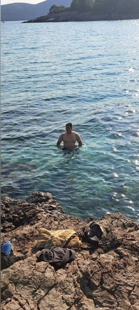 Naakte gelekte OnlyFans-foto van Fatmir