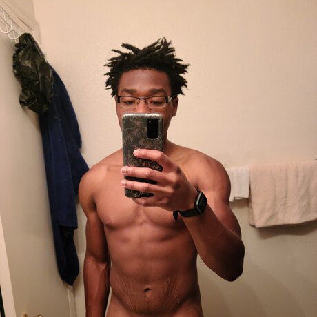 Naakte gelekte OnlyFans-foto van Sigma