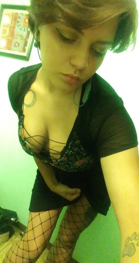 Naakte gelekte OnlyFans-foto van Arlyn