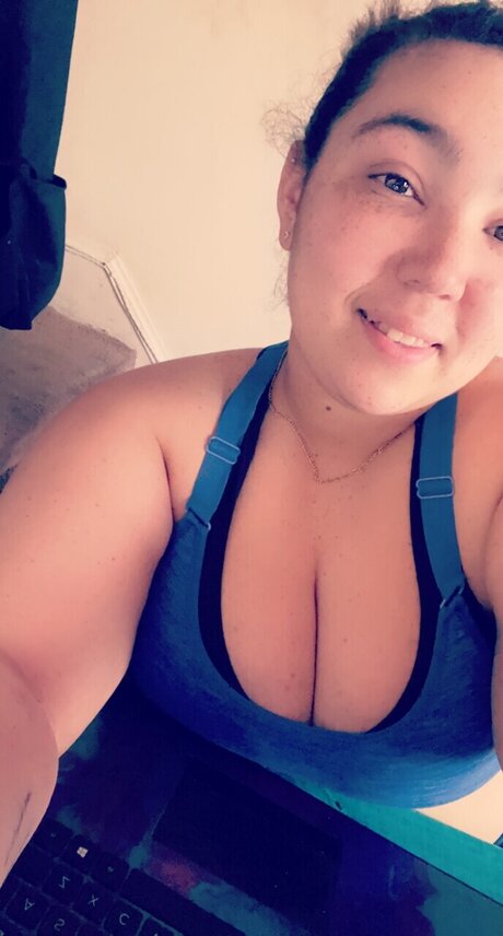 Naakte gelekte OnlyFans-foto van Tayshayla