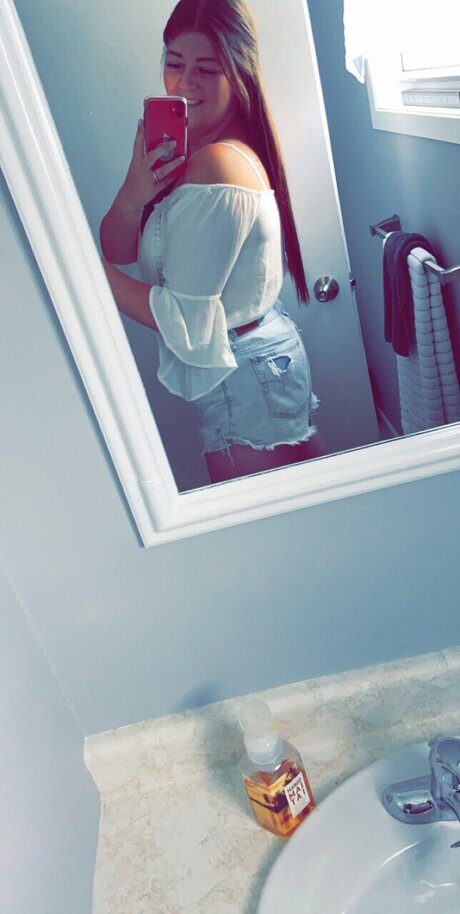 Naakte gelekte OnlyFans-foto van Beckyy