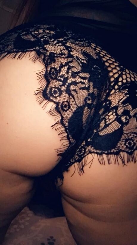 Naakte gelekte OnlyFans-foto van Latinafire69