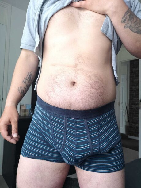Naakte gelekte OnlyFans-foto van Mr1990