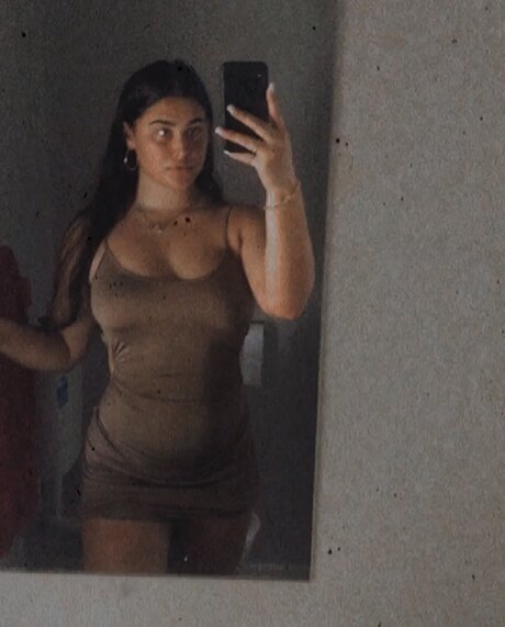 Naakte gelekte OnlyFans-foto van Taleasha
