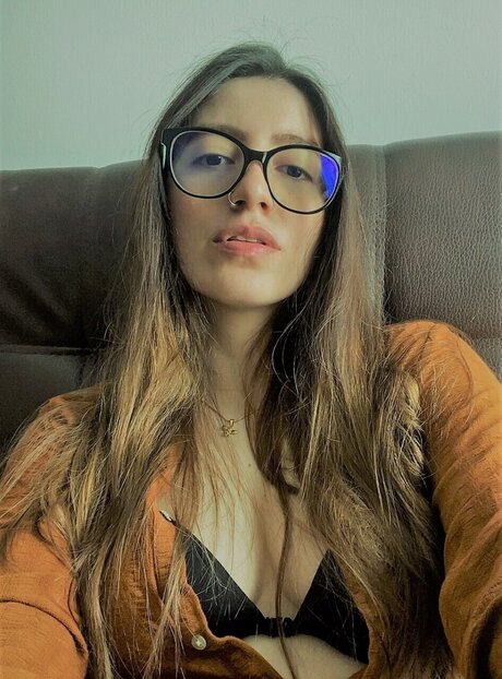 Naakte gelekte OnlyFans-foto van Tina Rossi