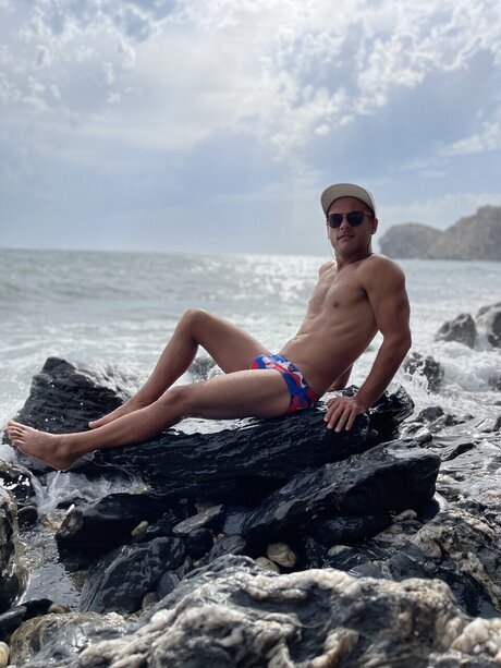 Naakte gelekte OnlyFans-foto van K03n