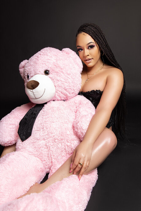 Naakte gelekte OnlyFans-foto van Bigbrat