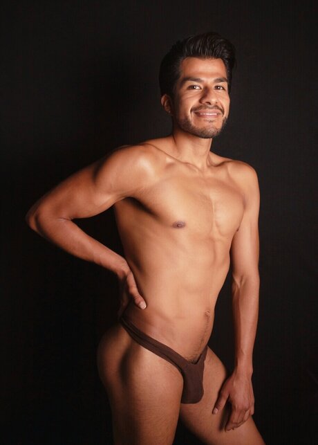 Naakte gelekte OnlyFans-foto van Israel