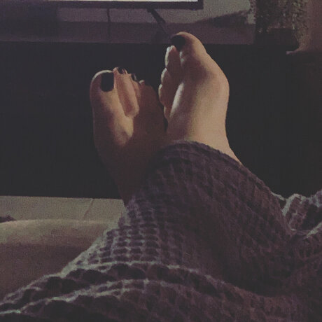 Naakte gelekte OnlyFans-foto van Sass