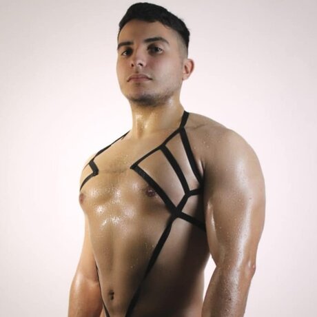 Naakte gelekte OnlyFans-foto van Javier