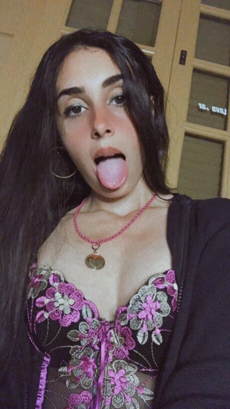 Naakte gelekte OnlyFans-foto van Beatriz Costa